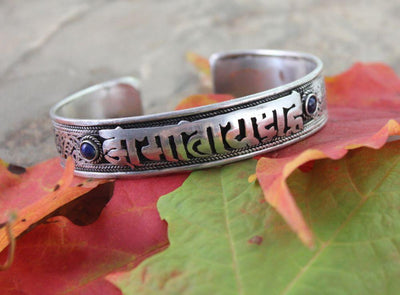 Bracelets Default Sanskrit Lapis Om Mani Bracelet jb077