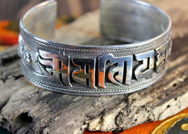 Solid Silver Newar Om Mantra Bracelet - DharmaShop