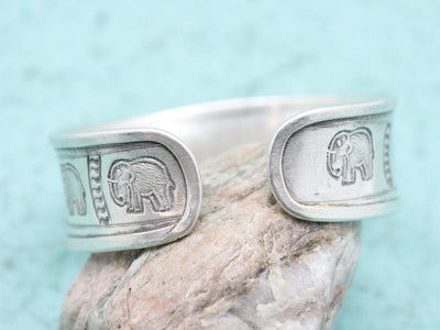 Bracelets Thai Silver Elephant Cuff Bracelet JB817