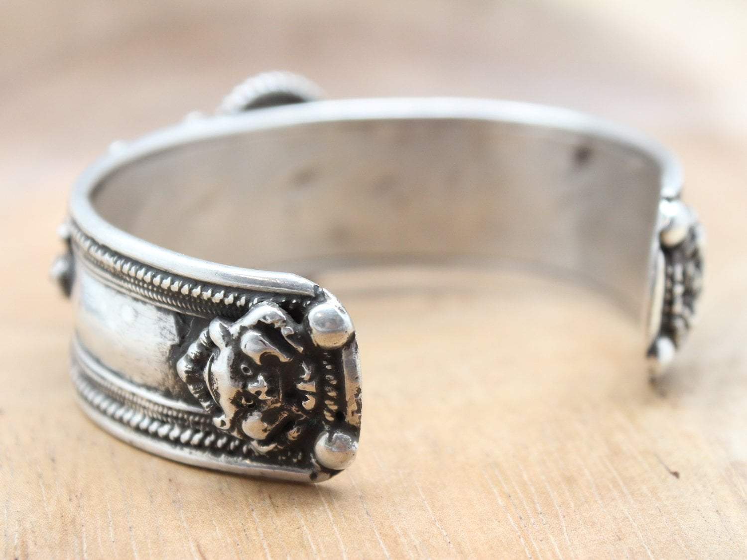 Bracelets Vintage True Turquoise Cuff Bracelet JB813