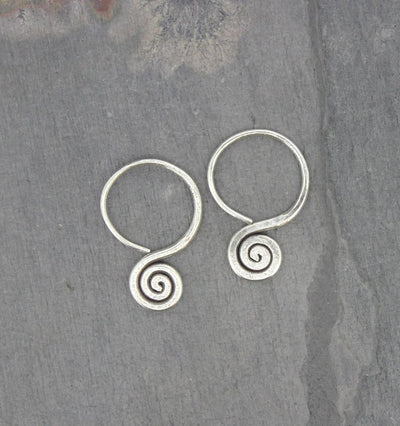 Earrings Default Simple Swirl Hill Tribe Silver Earrings je223