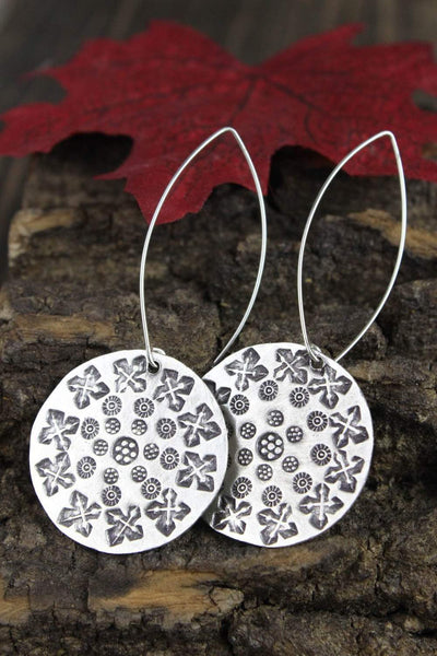 Earrings Hill Tribe Silver Stamped Circle Earrings je461