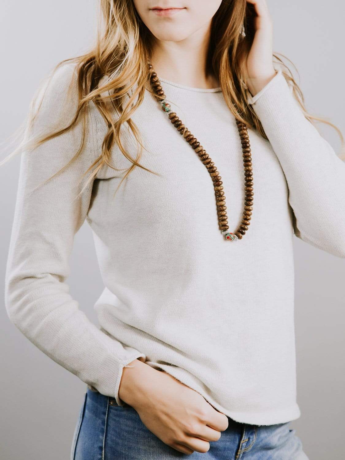 Mala de madera de palma y cuentas vintage