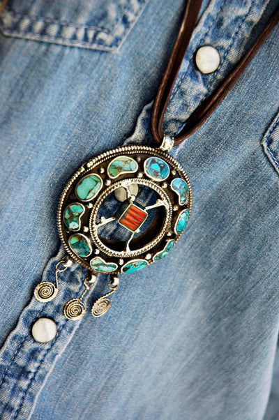 Necklaces Default Inlaid Tibetan Pendant on Leather Cord jn160