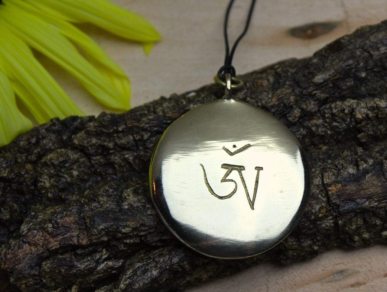 Pendants Default Reversible Brass Om Pendant jp431