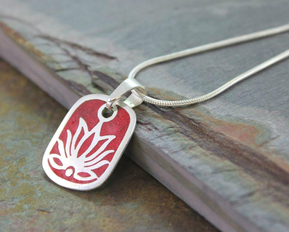 Pendants Default Tibetan Lotus Red Copal Pendant jp263