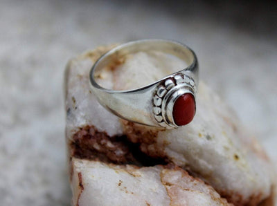 Rings 5 Modern Oval Coral Ring JR080-5
