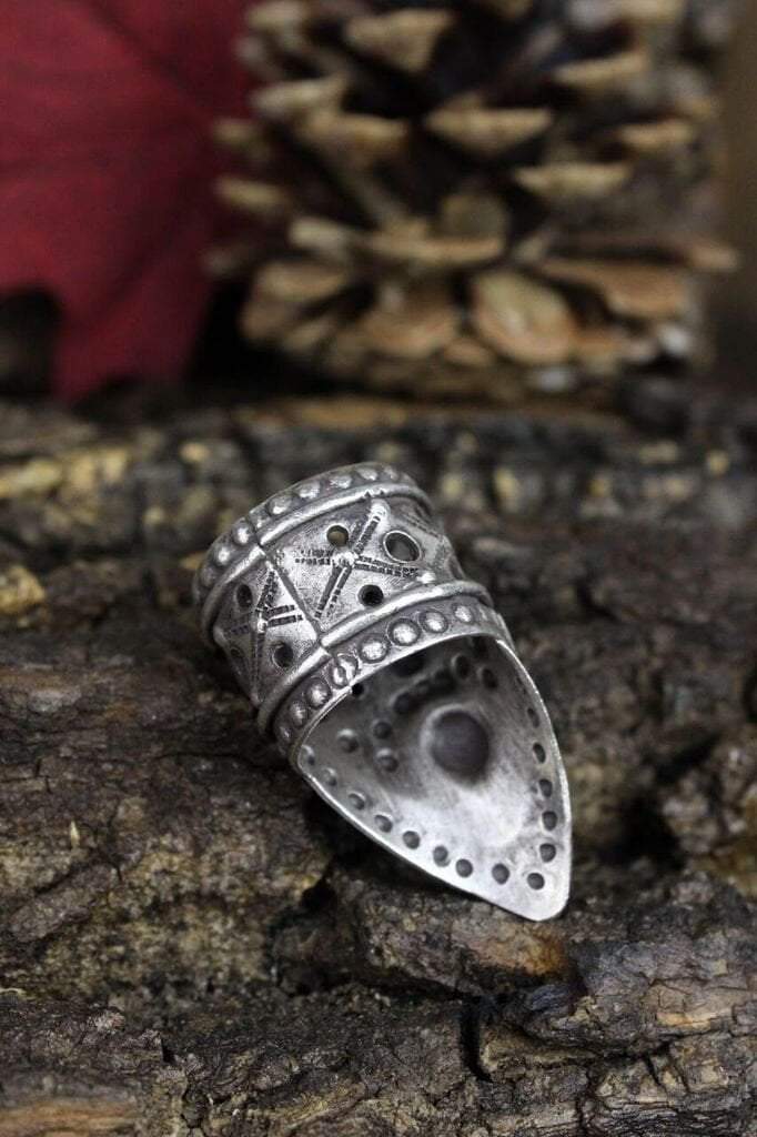 Rings 6 Vintage Shield Cuff Ring JR216.06