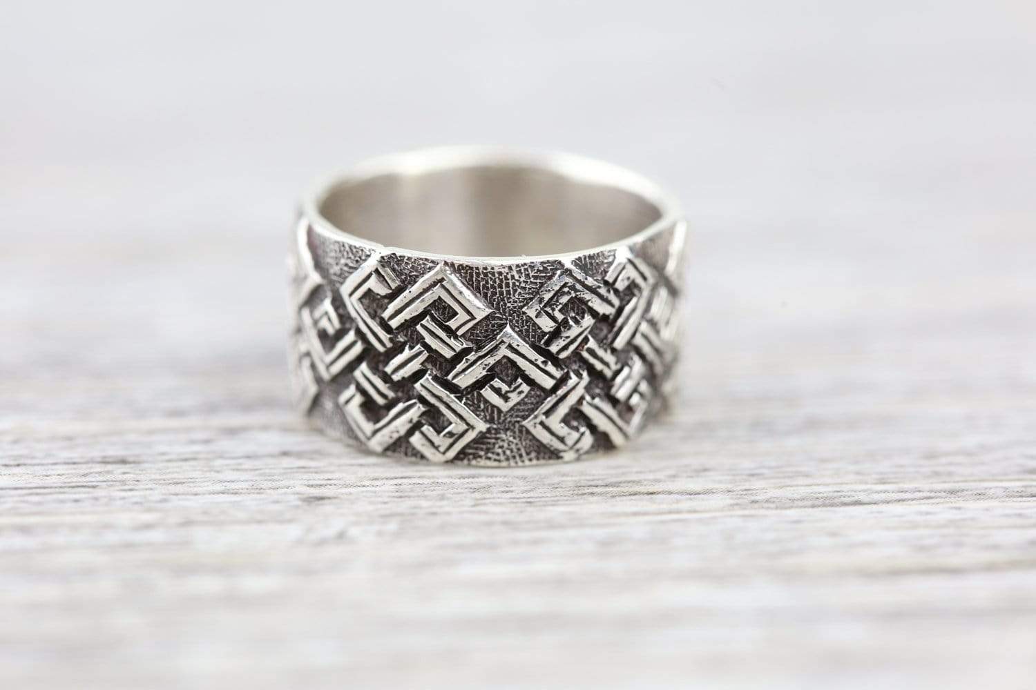 Rings Eternal Knot Ring