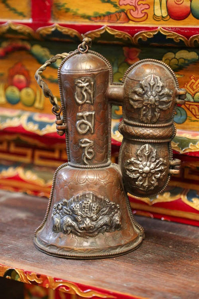 Ritual Items Om Mani Bell and Dorje Set with Case RB010