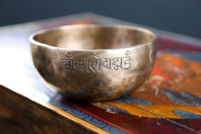 Singing Bowls Lunar Rainbow Full Moon Singing Bowl 37 moonbowl658