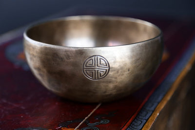 Singing Bowls Lunar Rainbow Full Moon Singing Bowl 98 moonbowl719