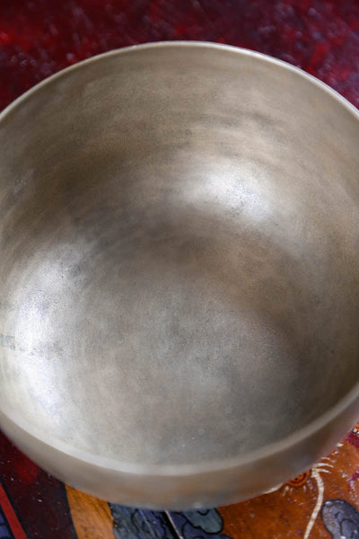 Singing Bowls Personal Strength Antique Singing Bowl oldbowl482