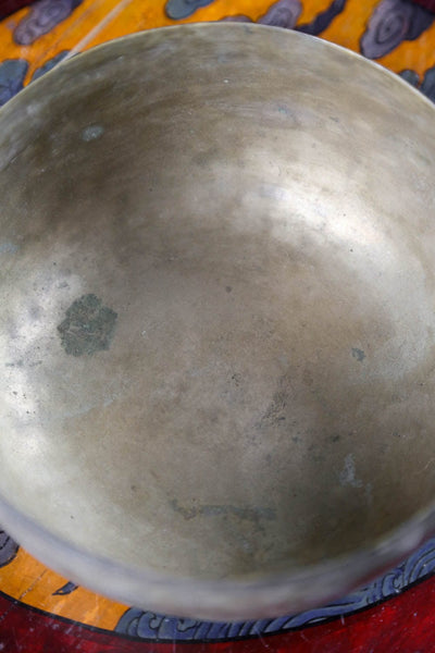 Singing Bowls Solar Plexus Chakra Antique Bowl oldbowl479