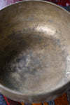 Singing Bowls Throat Chakra Antique Singing Bowl oldbowl488