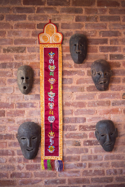 Wall Hanging Auspicious Symbols with Tibetan Mantra Banner FB527